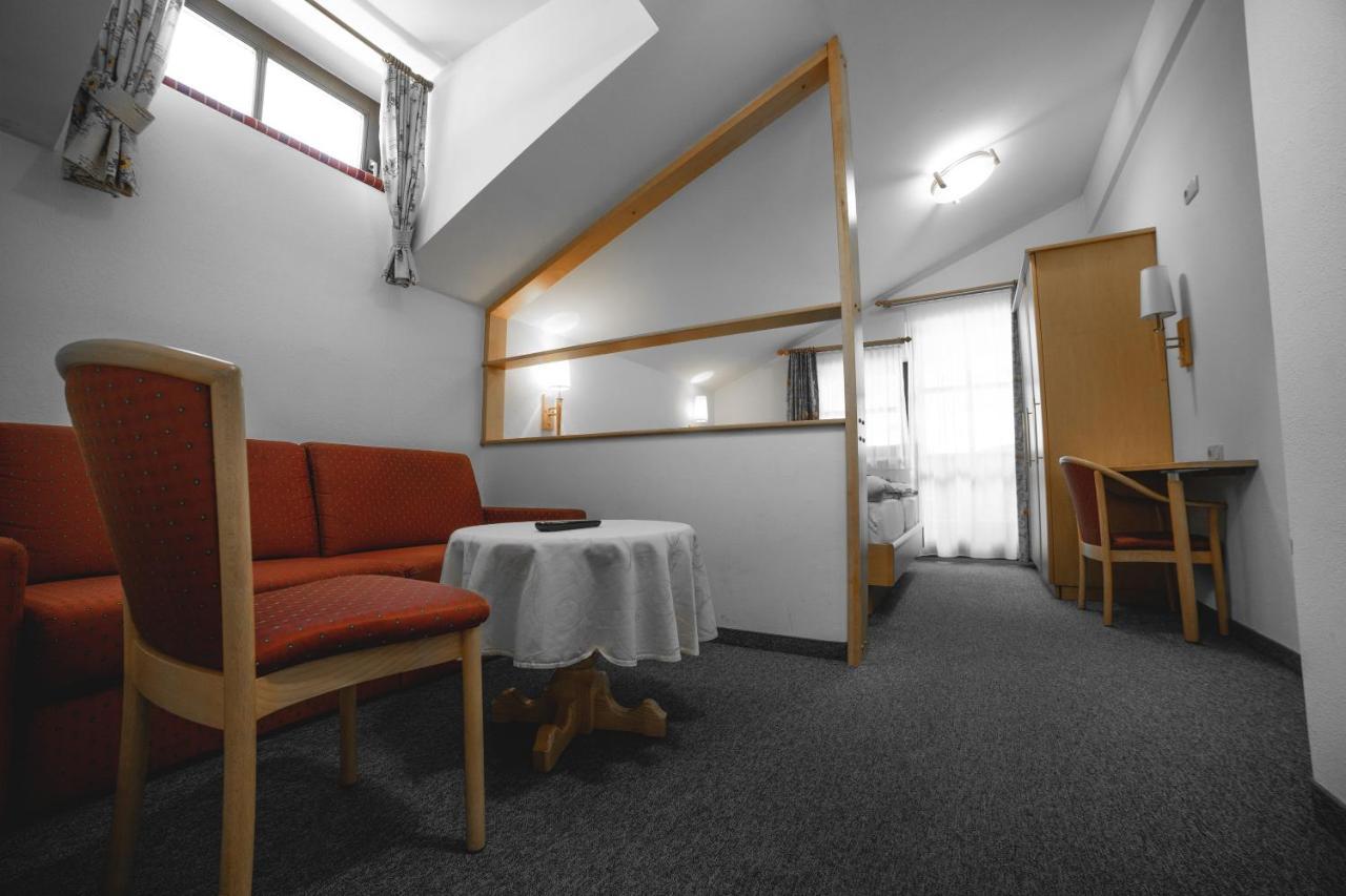 גרוסארל Hotel Landhaus Neumayr מראה חיצוני תמונה