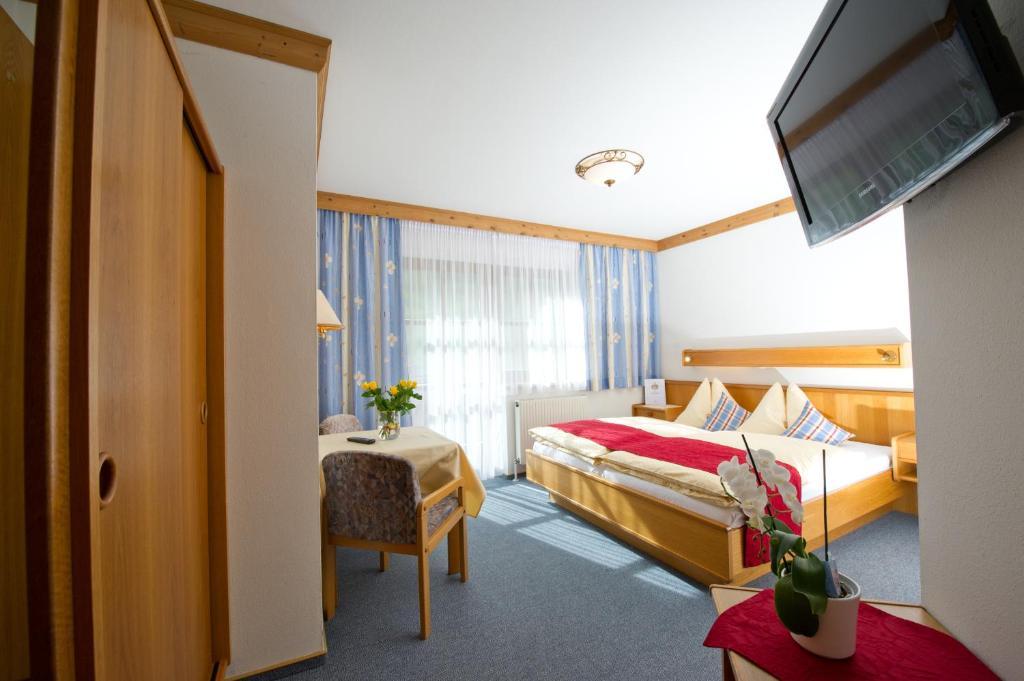גרוסארל Hotel Landhaus Neumayr חדר תמונה